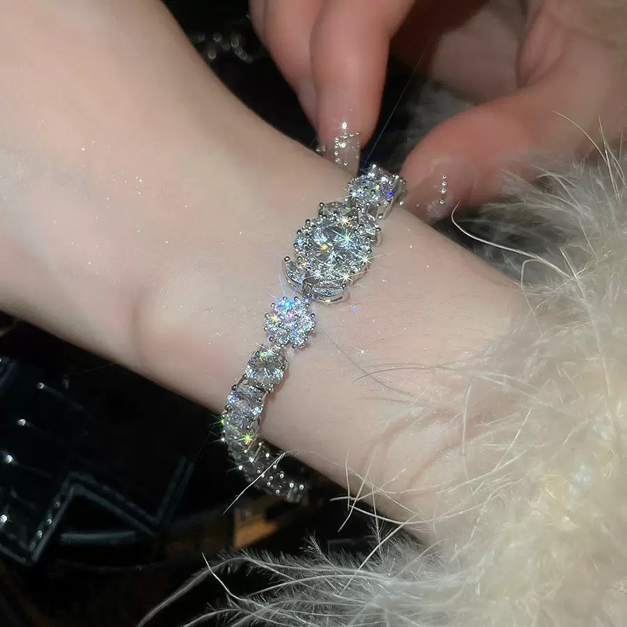 Natural South African White Diamond Bracelet — VVS Clarity
